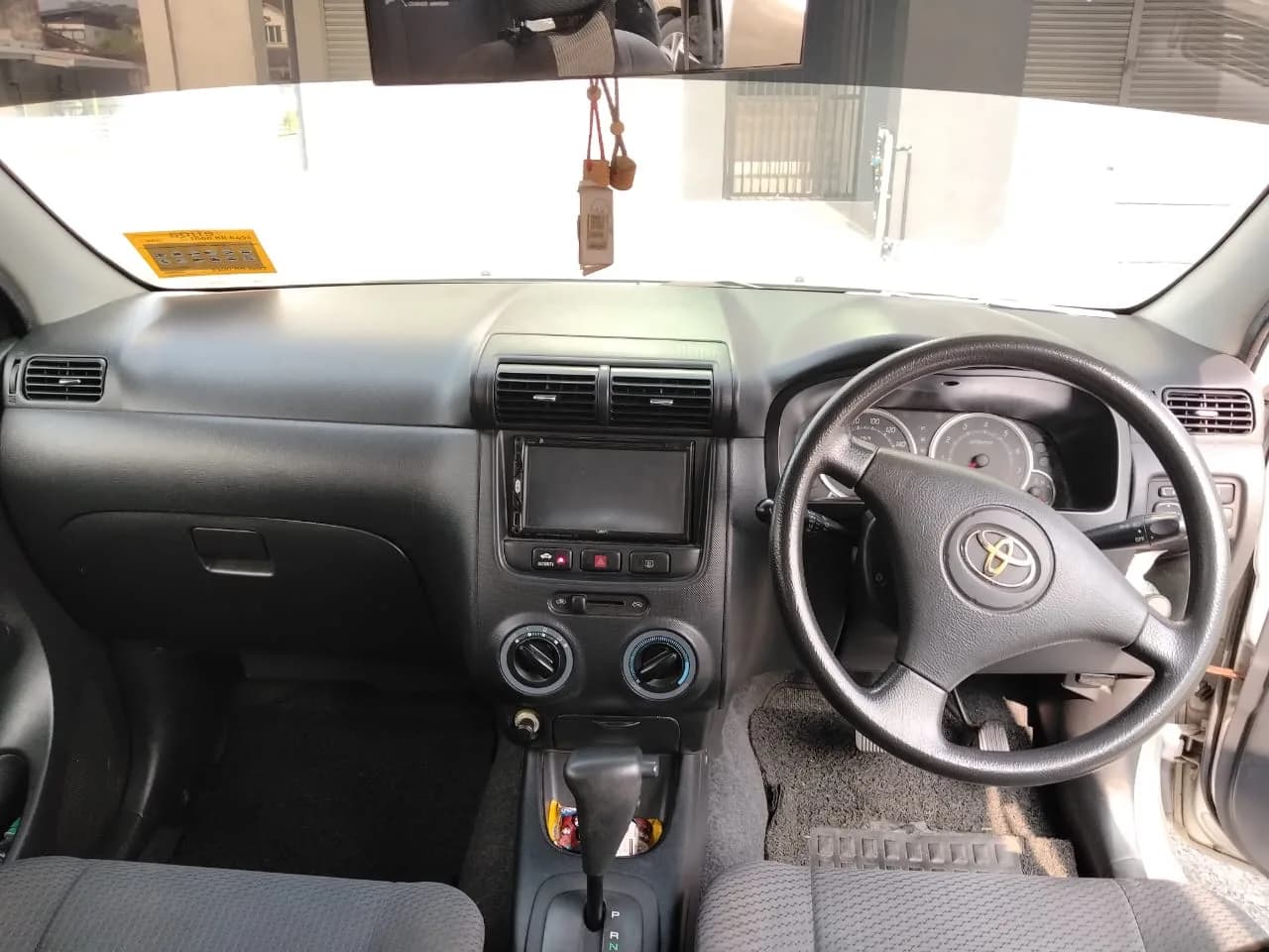 Toyota Avanza Auto - Image 4
