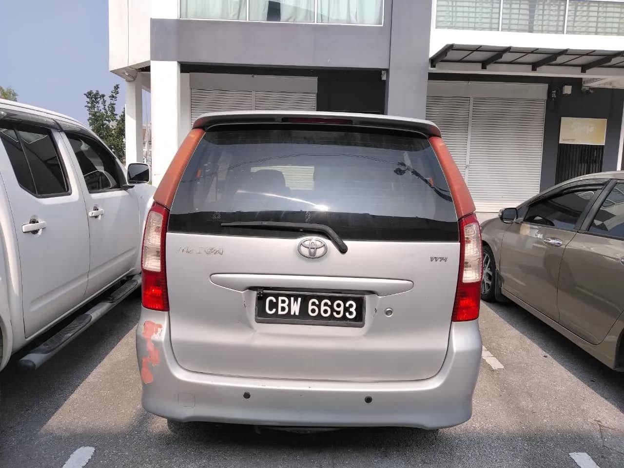 Toyota Avanza Auto - Image 3