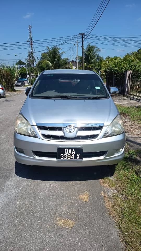 Toyota Innova - Image 3