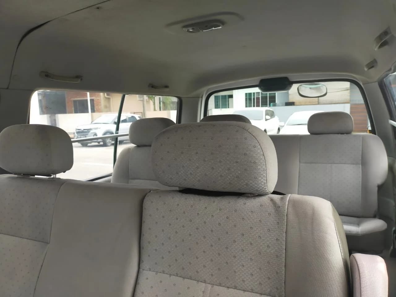 Kia Pregio Van - Image 4