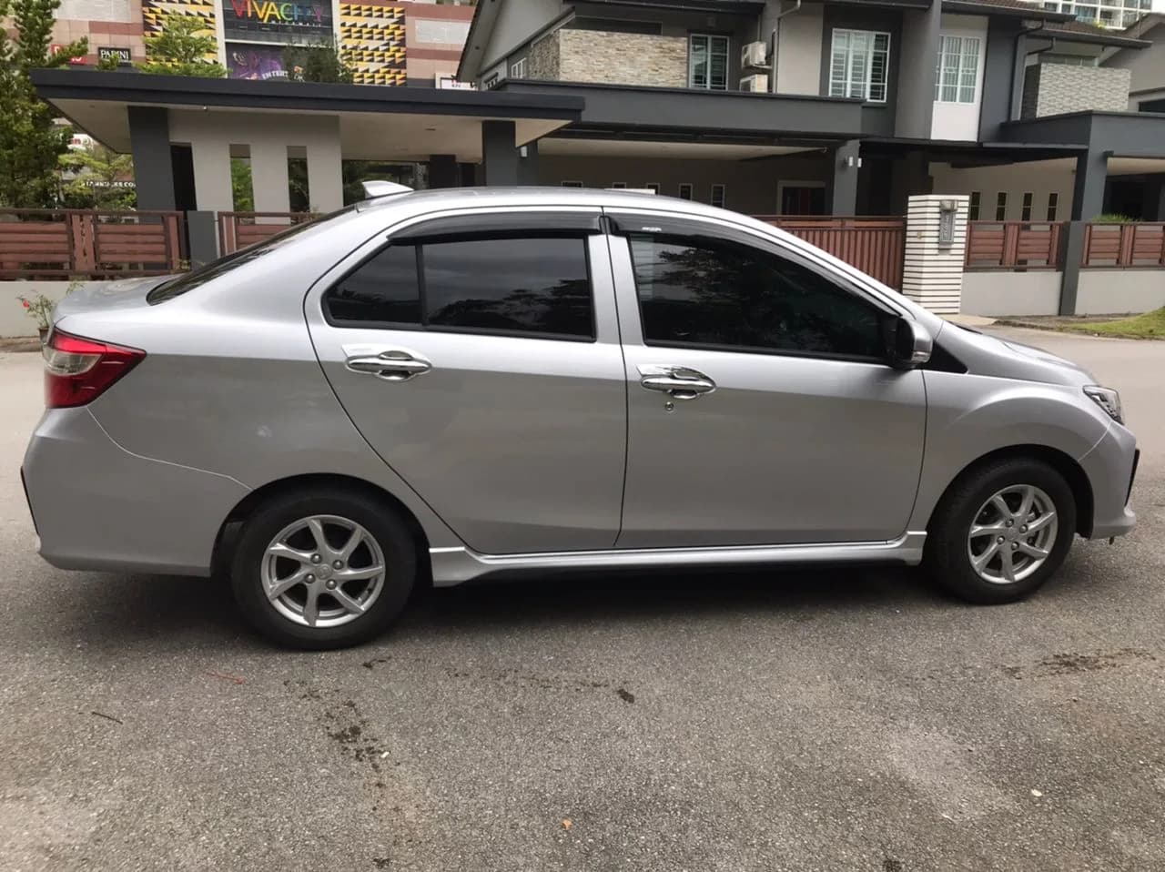 Perodua Bezza Auto - Image 12
