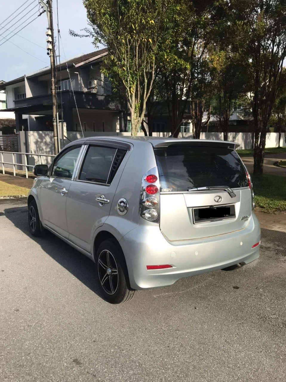 Perodua Myvi Auto thumbnail 5